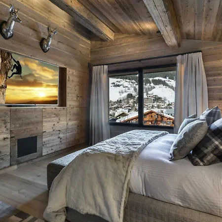 De Luxe Avec Jacuzzi, Salle Cinema Et Piscine Au Centre De - Fr-1-569-10 Chalet