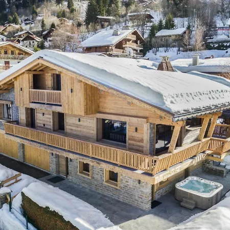 Chalet De Luxe Avec Jacuzzi, Salle Cinema Et Piscine Au Centre De - Fr-1-569-10 Megeve