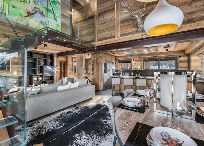 De Luxe Avec Jacuzzi, Salle Cinema Et Piscine Au Centre De - Fr-1-569-10