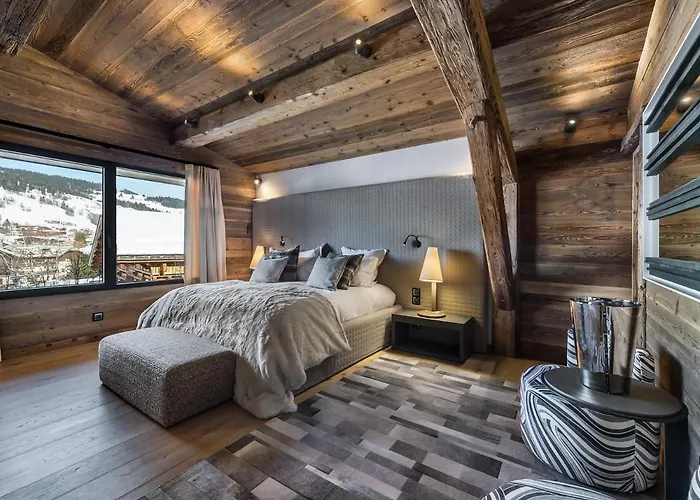 Chalet De Luxe Avec Jacuzzi, Salle Cinema Et Piscine Au Centre De - Fr-1-569-10 *