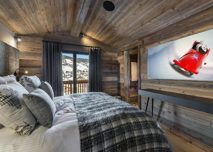 De Luxe Avec Jacuzzi, Salle Cinema Et Piscine Au Centre De - Fr-1-569-10 Chalet